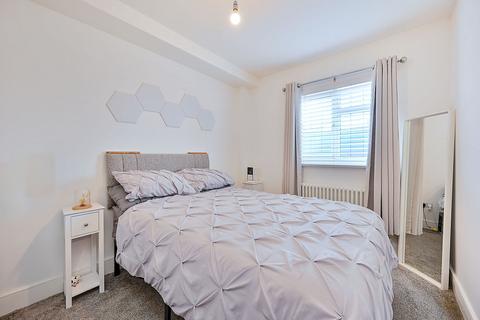 1 bedroom maisonette for sale, Tolworth Rise South, Surbiton, KT5