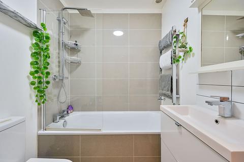 1 bedroom maisonette for sale, Tolworth Rise South, Surbiton, KT5