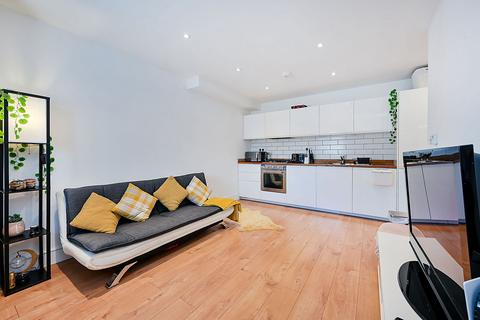 1 bedroom maisonette for sale, Tolworth Rise South, Surbiton, KT5