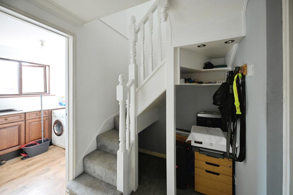Utility room, utility