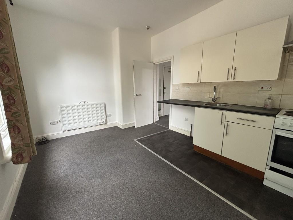 Apartment in Southampton - View 2