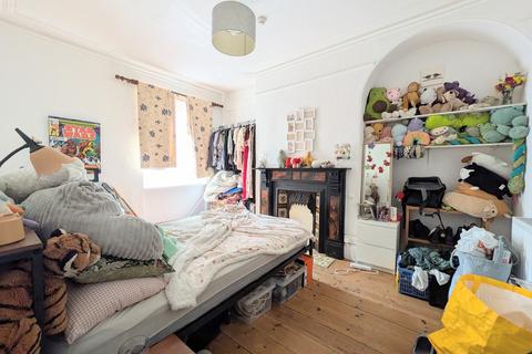 3 bedroom terraced house for sale, 3 self contained 1-bedroom flats