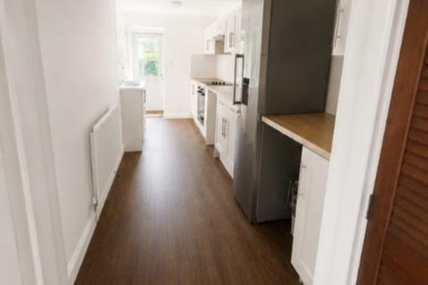 3 bedroom terraced house to rent, Holbrook Road, Cambridge CB1