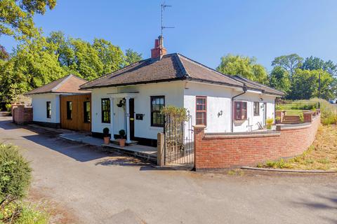 4 bedroom detached bungalow for sale, Measham Road, Ashby-de-la-Zouch