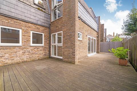 2 bedroom flat for sale, Anerley Road, Penge, London, SE20