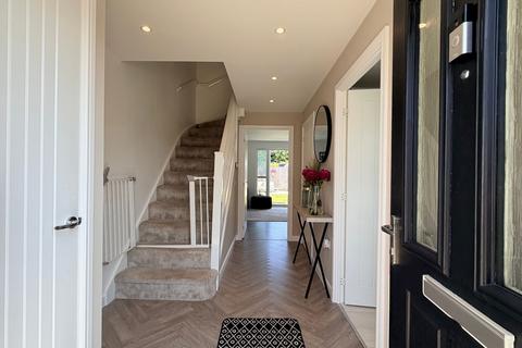 3 bedroom semi-detached house for sale, Greylag Place, Glasgow G72