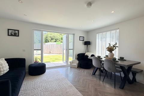3 bedroom semi-detached house for sale, Greylag Place, Glasgow G72
