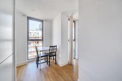 Studio to rent, Elmira Street, Lewisham, London, SE13