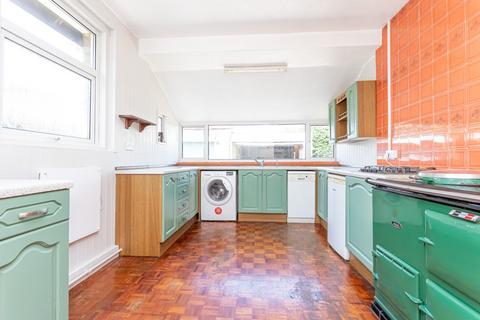 3 bedroom bungalow for sale, George V Avenue, Margate, Kent, CT9
