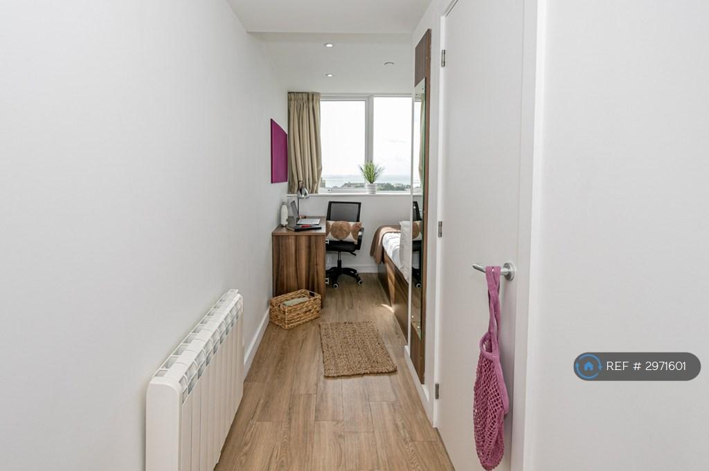 Apartment in Bournemouth, Lansdowne - View 3