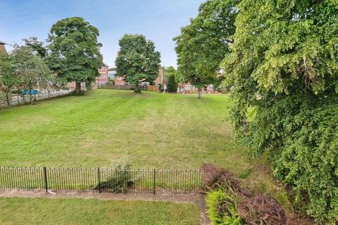 2 bedroom flat for sale, Ord Court, Newcastle Upon Tyne NE4