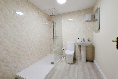 2 bedroom flat for sale, Ord Court, Newcastle Upon Tyne NE4
