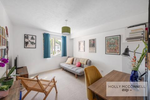 1 bedroom flat for sale, Le May Avenue, London SE12