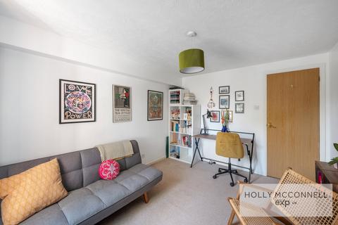 1 bedroom flat for sale, Le May Avenue, London SE12