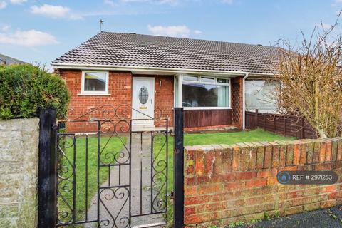 3 bedroom bungalow to rent, Sandra Drive, Newton-Le-Willows, WA12
