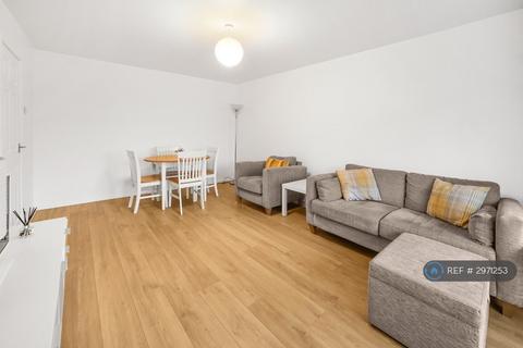 3 bedroom bungalow to rent, Sandra Drive, Newton-Le-Willows, WA12