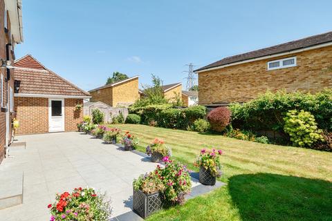 4 bedroom detached house for sale, Langland Drive, Pinner