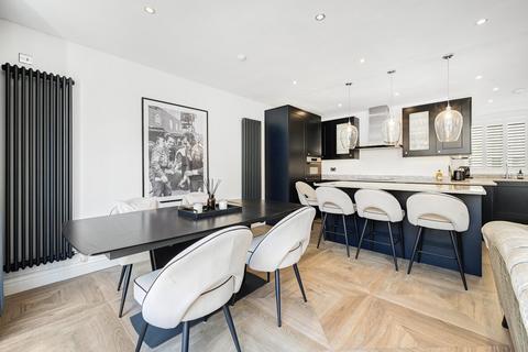 2 bedroom mews to rent, Belgrave Mews North, Belgravia, London, SW1X