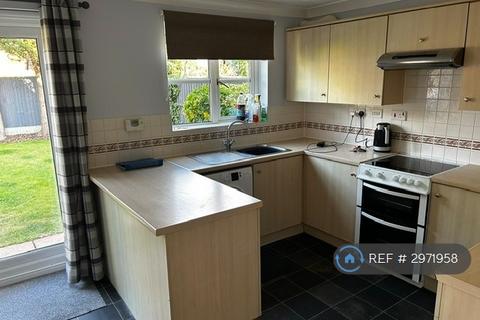 3 bedroom end of terrace house to rent, Caraway Drive, Burton-On-Trent, DE14