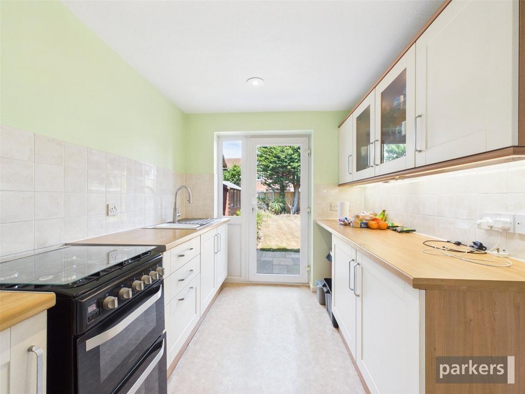 House in Reading, Lower Earley, Earley - View 5