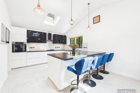 5 bedroom detached house for sale, Maiden Erlegh Drive, Reading RG6