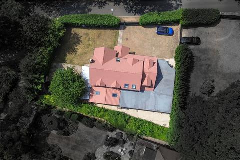 5 bedroom detached house for sale, Maiden Erlegh Drive, Reading RG6