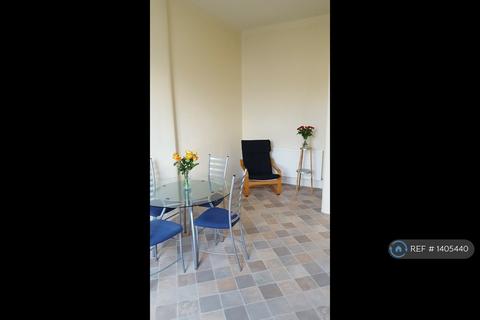1 bedroom flat to rent, Learmonth Grove, Edinburgh, EH4