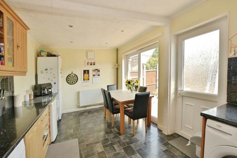 3 bedroom end of terrace house for sale, Old Pond Road, ASHFORD, Kent, TN23