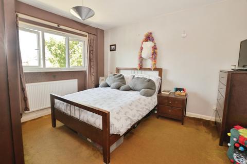 3 bedroom end of terrace house for sale, Old Pond Road, ASHFORD, Kent, TN23