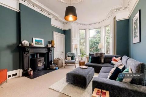 4 bedroom semi-detached house to rent, Viewforth, Edinburgh, EH10