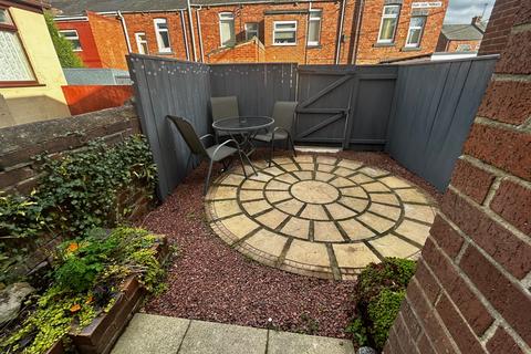 2 bedroom terraced house to rent, Grove Terrace, Durham, DH7