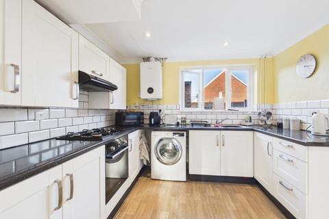 3 bedroom terraced house to rent, Convent Road, Ashford, Surrey, TW15