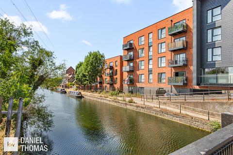 DANIEL THOMAS | Waterfront Court Hazlemere Marina, Waltham Abbey, EN9 1FJ