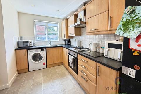 3 bedroom terraced house to rent, Cherry Tree Gardens, Staffordshire DE15