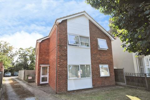 1 bedroom maisonette for sale, Linden Street, Romford