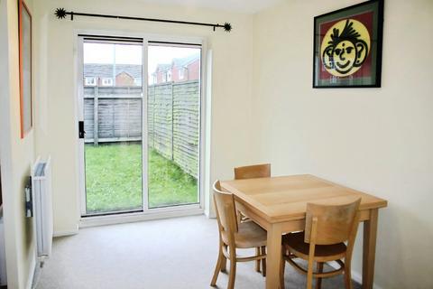 3 bedroom mews to rent, Velour Close, Salford, Lancashire, M3