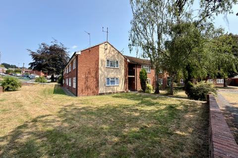 2 bed flat/apartment for rent in Central Drive, DUDLEY