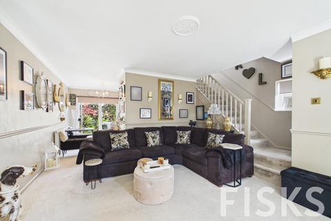 3 bedroom semi-detached house for sale, Chesterfield Avenue, Benfleet, SS7