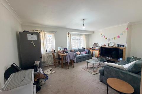 2 bedroom maisonette to rent, Rostrevor Gardens, Southall UB2