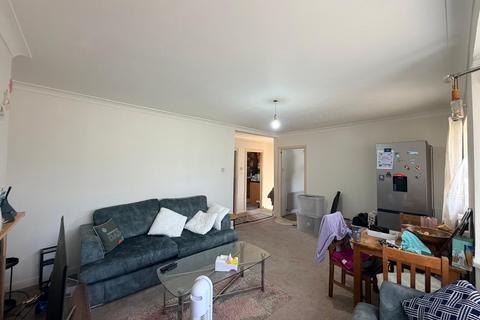 2 bedroom maisonette to rent, Rostrevor Gardens, Southall UB2