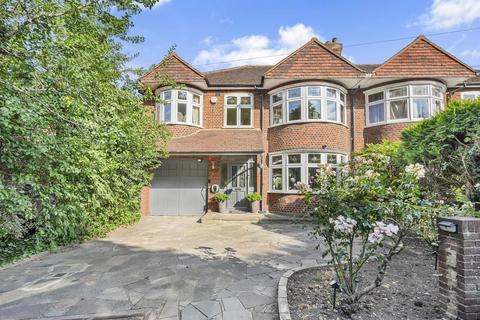 Warren Pond Road, London E4