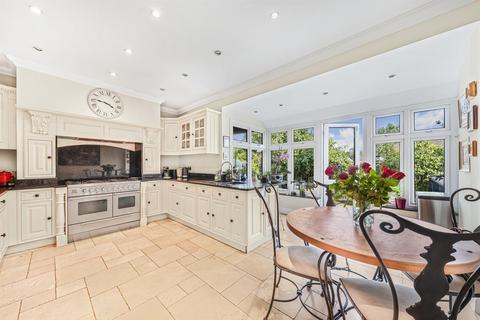 4 bedroom semi-detached house for sale, Warren Pond Road, London E4