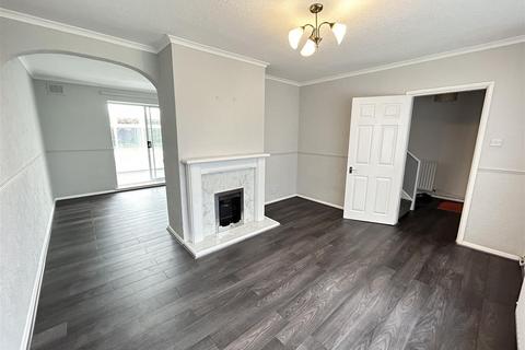 3 bedroom semi-detached house to rent, Ampleforth Way, Darlington