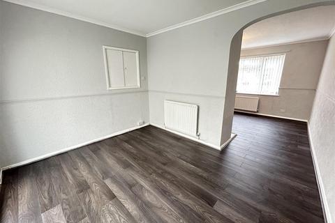 3 bedroom semi-detached house to rent, Ampleforth Way, Darlington