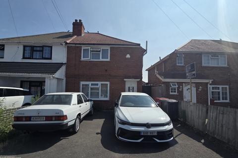 3 bedroom semi-detached house to rent, Canterbury Avenue, Slough, Berkshire, SL21EB