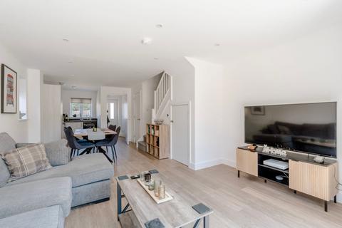 2 bedroom terraced house for sale, Kestrel Road, Attleborough
