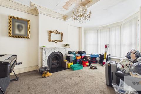 5 bedroom semi-detached house for sale, Walmersley Road, Bury BL9