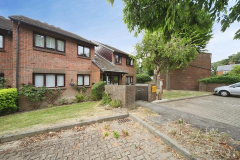 2 bedroom flat for sale, Long Hedge, Dunstable