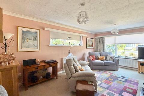 2 bedroom bungalow for sale, Frant Avenue, Bexhill-on-Sea, TN39