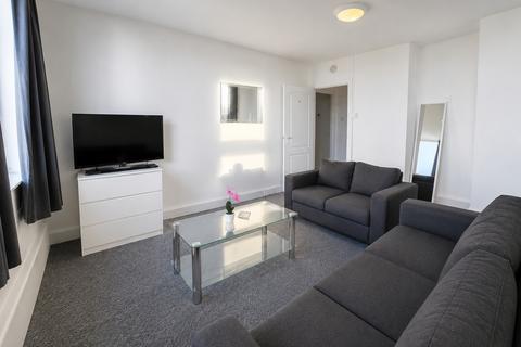 4 bedroom flat to rent, Landward Court, Harrowby Street, London, W1H